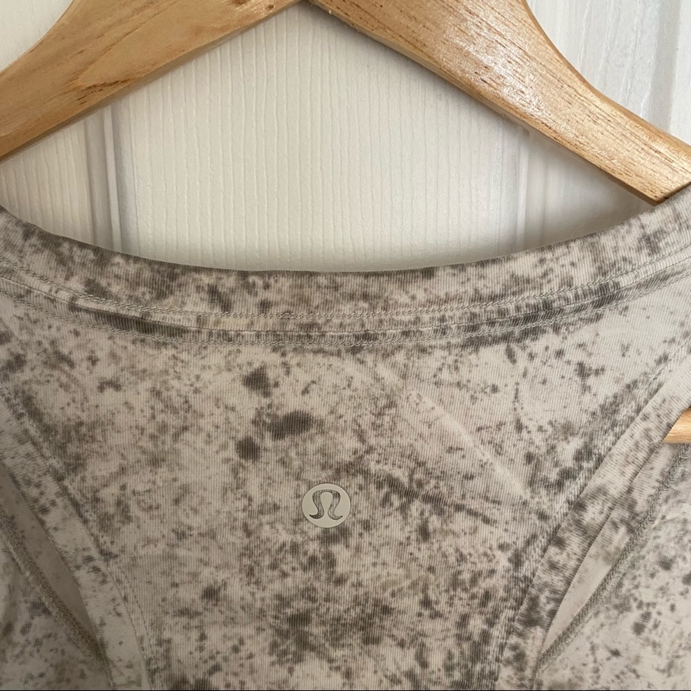 Lululemon Tank Top - 6 - Picture 2 of 3